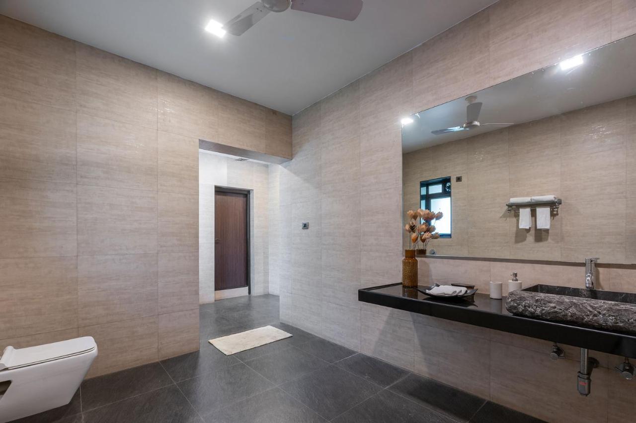 The Leaf By Stayvista - An Enchanting Escape Offering A Pool, Terrace, Lush Lawn, Contemporary Interiors, And Indoor Games Alībāg Εξωτερικό φωτογραφία